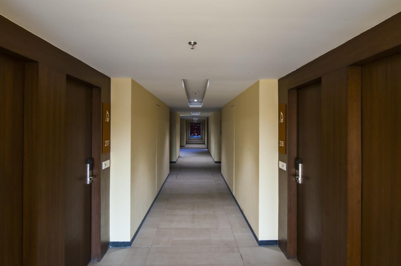 Hotel Atharva 우자인 외부 사진